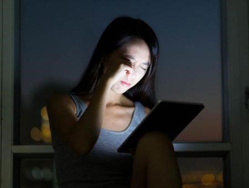 Cẩn thận với triệu chứng chóng mặt buồn nôn vào buổi sáng 2