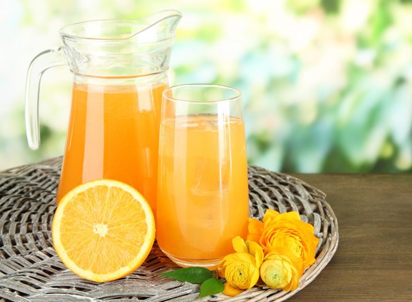 nước cam giảm hoa mắt chóng mặt và đau đầu