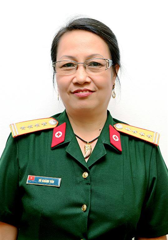 bac si khanh van